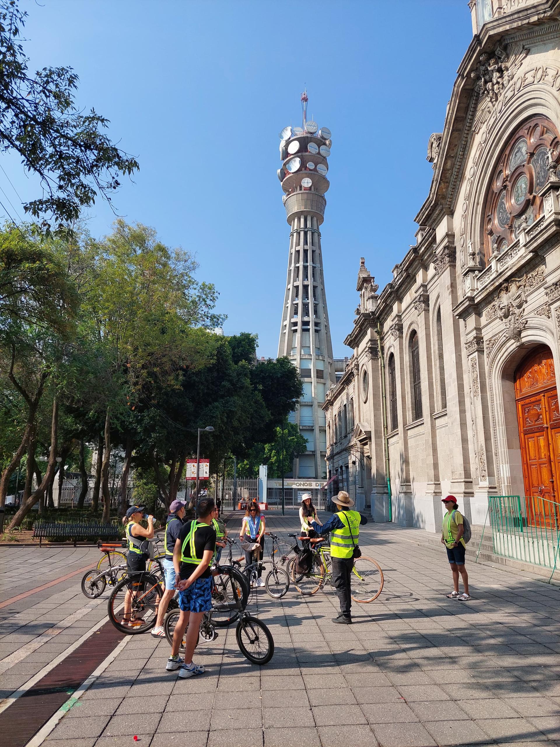 Architectural Bike Tour in Mexico City